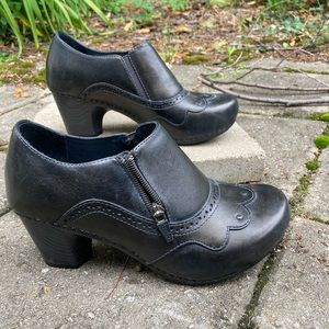 Dansko Wingtip Oxford Heel Clog Zipper Size 38 Black/Bronze Shimmer